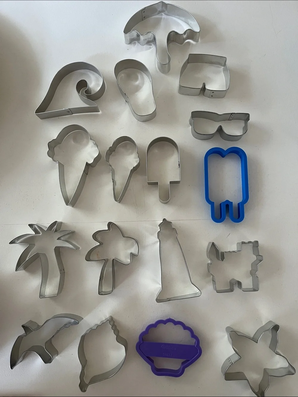 Summer/Beach-Themed Cookie Cutters, Set of 17